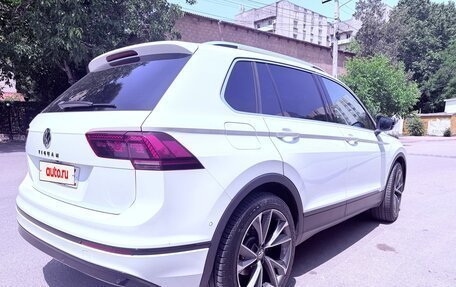 Volkswagen Tiguan II, 2019 год, 3 300 000 рублей, 2 фотография