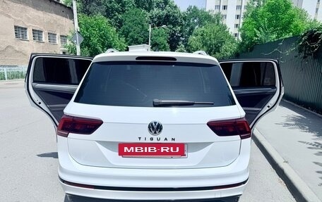 Volkswagen Tiguan II, 2019 год, 3 300 000 рублей, 4 фотография