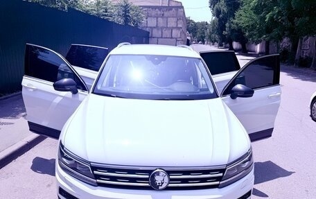 Volkswagen Tiguan II, 2019 год, 3 300 000 рублей, 7 фотография