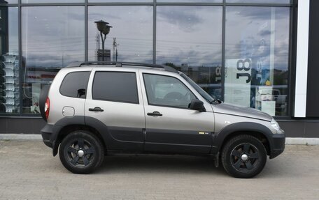 Chevrolet Niva I рестайлинг, 2018 год, 780 000 рублей, 4 фотография