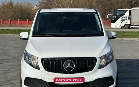 Mercedes-Benz V-Класс, 2019 год, 4 590 000 рублей, 2 фотография