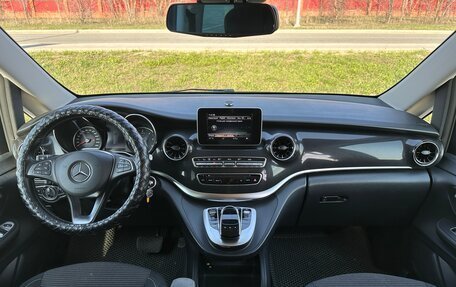 Mercedes-Benz V-Класс, 2019 год, 4 590 000 рублей, 27 фотография