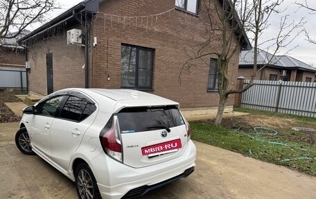 Toyota Aqua I, 2015 год, 940 000 рублей, 2 фотография