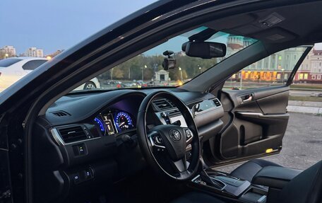Toyota Camry, 2016 год, 2 090 000 рублей, 13 фотография