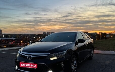 Toyota Camry, 2016 год, 2 090 000 рублей, 3 фотография