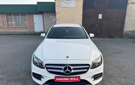 Mercedes-Benz E-Класс, 2019 год, 3 700 000 рублей, 1 фотография