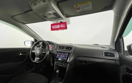 Volkswagen Polo VI (EU Market), 2011 год, 690 000 рублей, 13 фотография