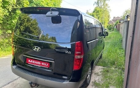 Hyundai Grand Starex Grand Starex I рестайлинг 2, 2011 год, 1 750 000 рублей, 3 фотография
