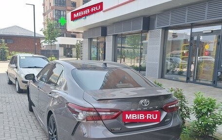 Toyota Camry, 2021 год, 2 900 000 рублей, 4 фотография