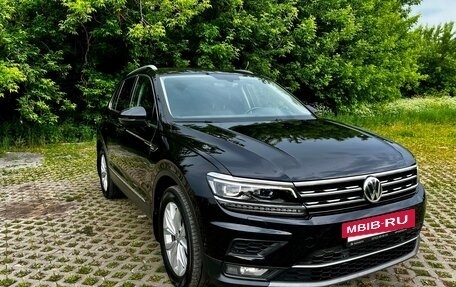 Volkswagen Tiguan II, 2018 год, 2 730 000 рублей, 4 фотография