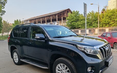 Toyota Land Cruiser Prado 150 рестайлинг 2, 2015 год, 3 350 000 рублей, 7 фотография