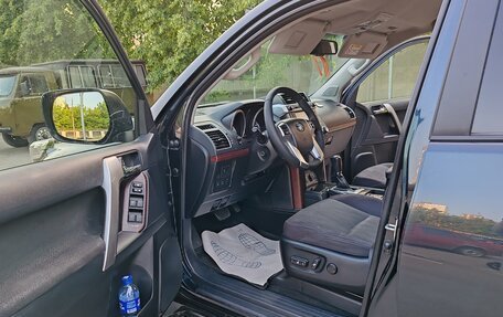 Toyota Land Cruiser Prado 150 рестайлинг 2, 2015 год, 3 350 000 рублей, 19 фотография