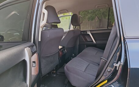 Toyota Land Cruiser Prado 150 рестайлинг 2, 2015 год, 3 350 000 рублей, 15 фотография