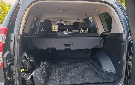 Toyota Land Cruiser Prado 150 рестайлинг 2, 2015 год, 3 350 000 рублей, 12 фотография