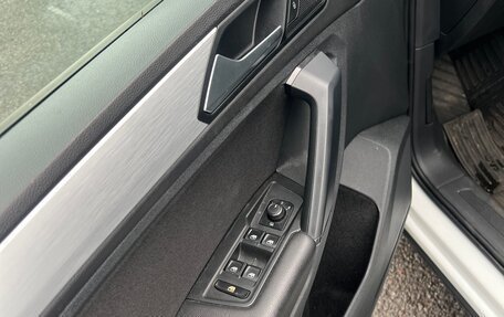 Volkswagen Tiguan II, 2021 год, 2 500 000 рублей, 7 фотография