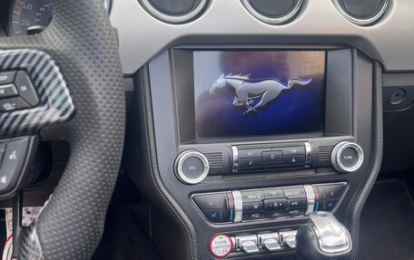 Ford Mustang VI рестайлинг, 2017 год, 3 000 000 рублей, 3 фотография