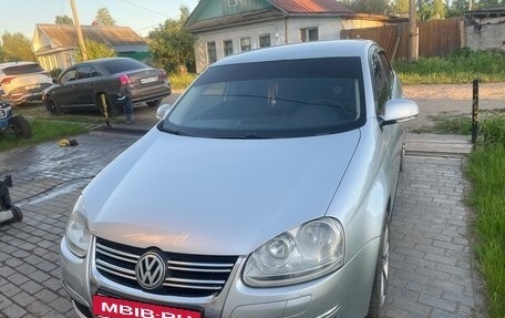 Volkswagen Jetta VI, 2006 год, 650 000 рублей, 2 фотография