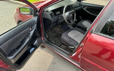 Toyota Corolla, 2004 год, 390 000 рублей, 3 фотография