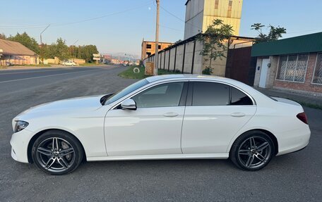 Mercedes-Benz E-Класс, 2019 год, 3 700 000 рублей, 3 фотография