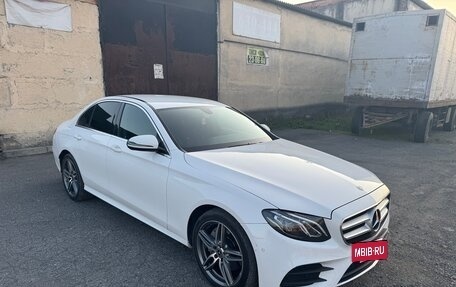 Mercedes-Benz E-Класс, 2019 год, 3 700 000 рублей, 8 фотография