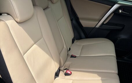 Toyota RAV4, 2014 год, 1 900 000 рублей, 5 фотография