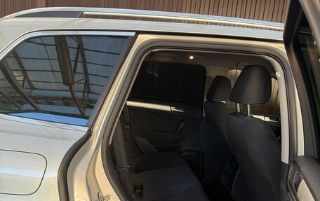 Volkswagen Touareg III, 2012 год, 2 390 000 рублей, 7 фотография