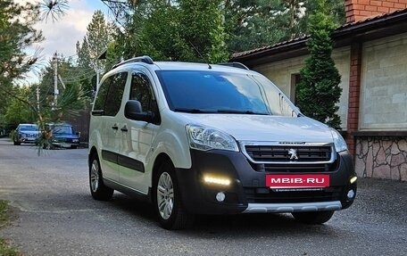 Peugeot Partner II рестайлинг 2, 2017 год, 1 600 000 рублей, 2 фотография