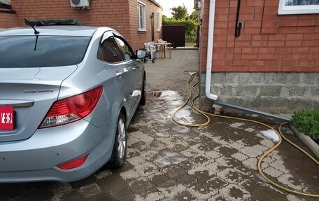 Hyundai Solaris II рестайлинг, 2013 год, 1 100 000 рублей, 7 фотография