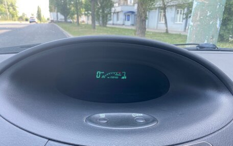 Toyota Yaris I рестайлинг, 2003 год, 550 000 рублей, 4 фотография