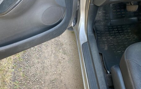 Toyota Yaris I рестайлинг, 2003 год, 550 000 рублей, 8 фотография