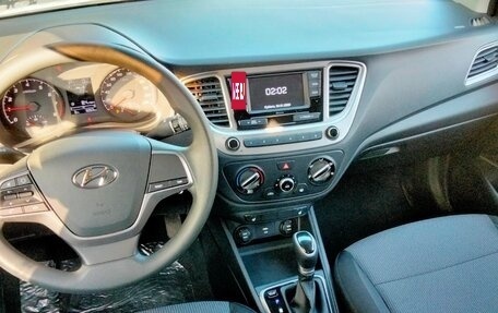 Hyundai Solaris II рестайлинг, 2021 год, 1 700 000 рублей, 11 фотография
