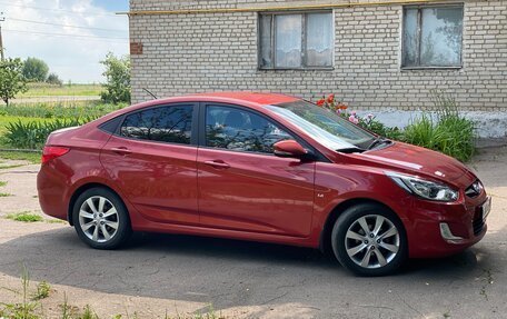 Hyundai Solaris II рестайлинг, 2012 год, 910 000 рублей, 4 фотография
