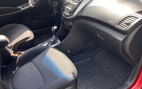 Hyundai Solaris II рестайлинг, 2012 год, 910 000 рублей, 7 фотография