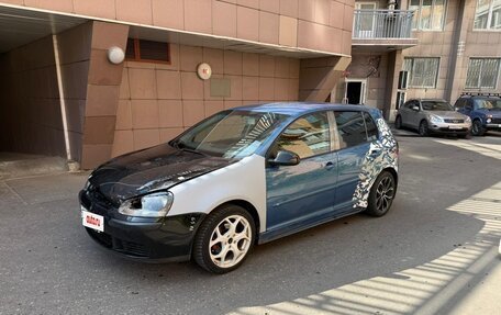 Volkswagen Golf V, 2004 год, 270 000 рублей, 2 фотография