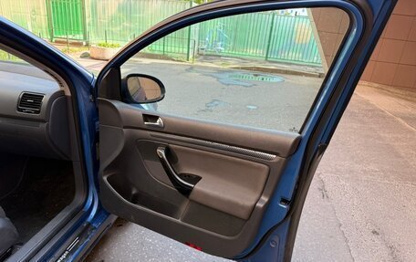 Volkswagen Golf V, 2004 год, 270 000 рублей, 21 фотография