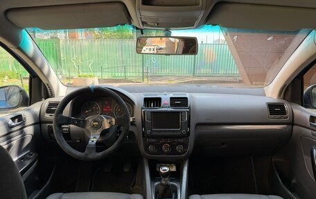 Volkswagen Golf V, 2004 год, 270 000 рублей, 25 фотография