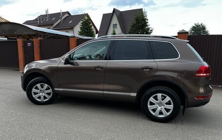 Volkswagen Touareg III, 2011 год, 1 890 000 рублей, 3 фотография