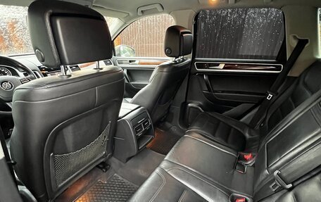 Volkswagen Touareg III, 2011 год, 1 890 000 рублей, 13 фотография