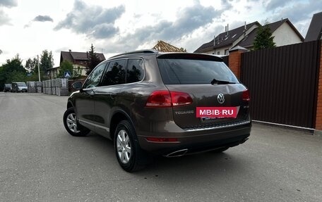 Volkswagen Touareg III, 2011 год, 1 890 000 рублей, 4 фотография