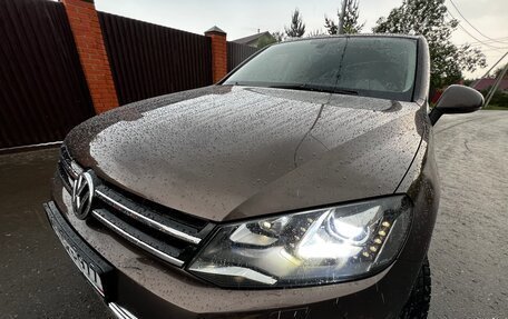 Volkswagen Touareg III, 2011 год, 1 890 000 рублей, 22 фотография