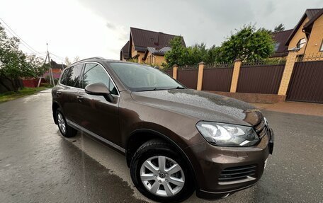 Volkswagen Touareg III, 2011 год, 1 890 000 рублей, 21 фотография