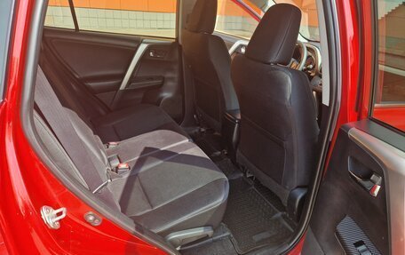 Toyota RAV4, 2013 год, 1 900 000 рублей, 12 фотография