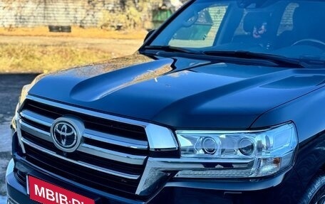 Toyota Land Cruiser 200, 2018 год, 8 595 000 рублей, 3 фотография
