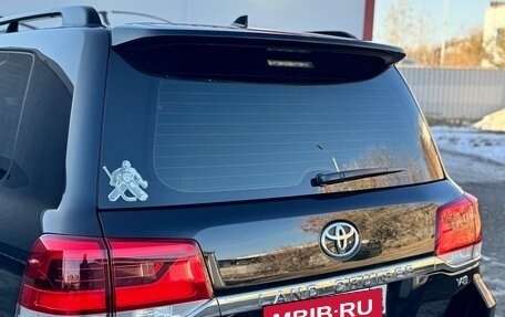 Toyota Land Cruiser 200, 2018 год, 8 595 000 рублей, 4 фотография