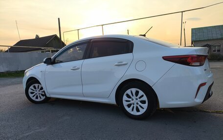 KIA Rio IV, 2019 год, 1 570 000 рублей, 8 фотография