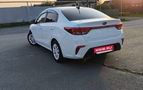 KIA Rio IV, 2019 год, 1 570 000 рублей, 6 фотография