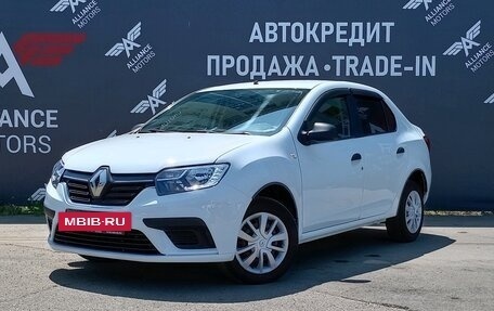 Renault Logan II, 2018 год, 835 000 рублей, 3 фотография