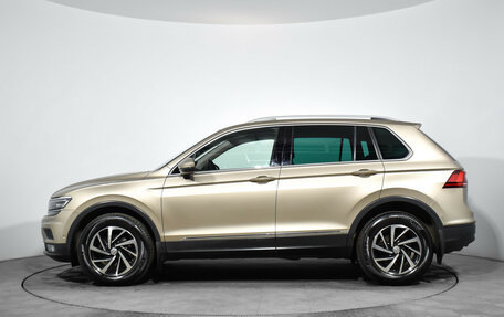 Volkswagen Tiguan II, 2018 год, 2 679 000 рублей, 8 фотография