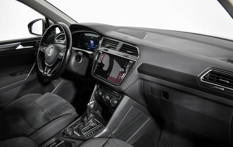 Volkswagen Tiguan II, 2018 год, 2 679 000 рублей, 14 фотография