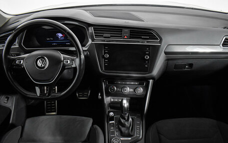 Volkswagen Tiguan II, 2018 год, 2 679 000 рублей, 16 фотография